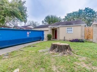 8915 Kindlewood Dr, Houston, TX 77099