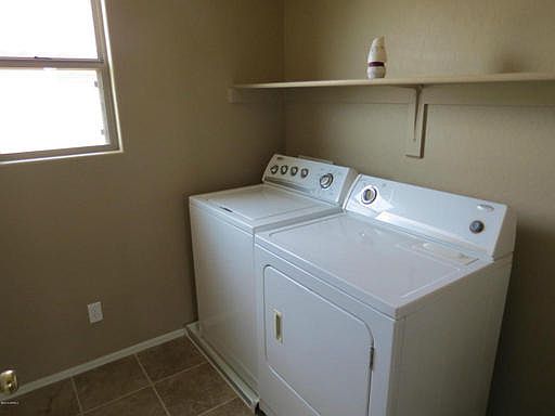 5th image of 40257 W Helen Ct