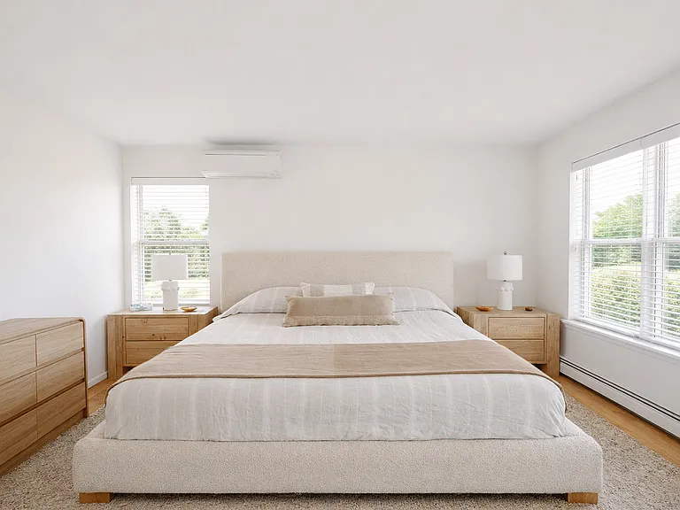 37 Bonac Wood Ln — Photo 8