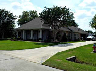 219 Banker Dr, Thibodaux, LA 70301