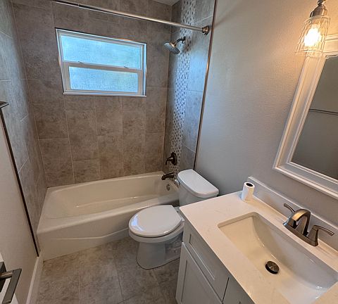 5th image of 1020 E Lime St