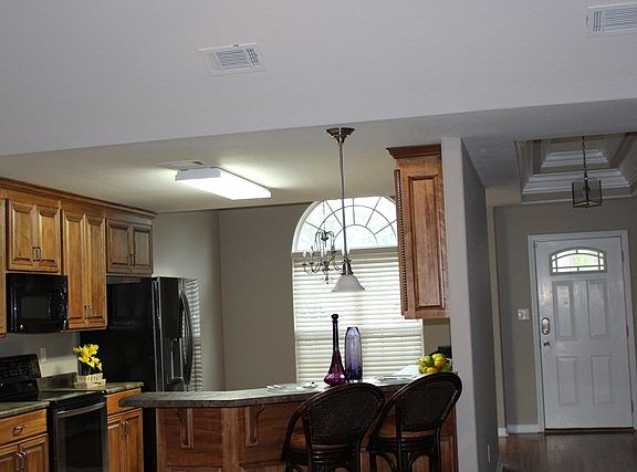 4th image of 4260 Shelby Ln