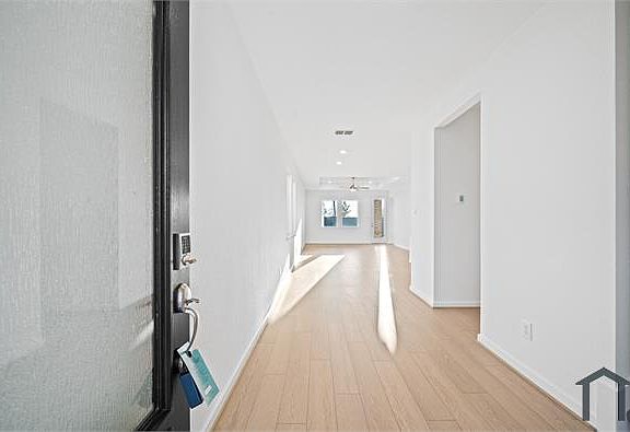 5th image of 21667 Lampeter River Ln