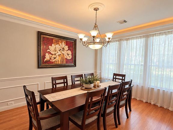 2nd image of 11 Saint Thomas Ct