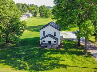7437 E Lincoln Way, Apple Creek, OH 44606