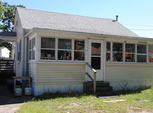 16 Crocker Ave, Wareham, MA 02571