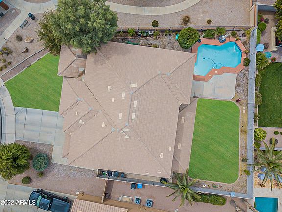 3rd image of 1448 E Birdland Ct