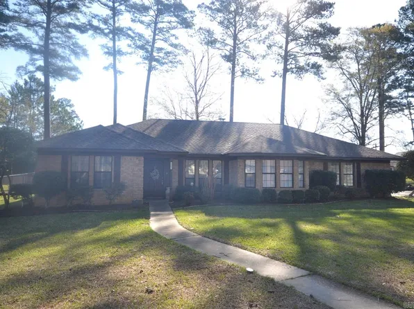 1905 Karen Cir, Magnolia, AR 71753
