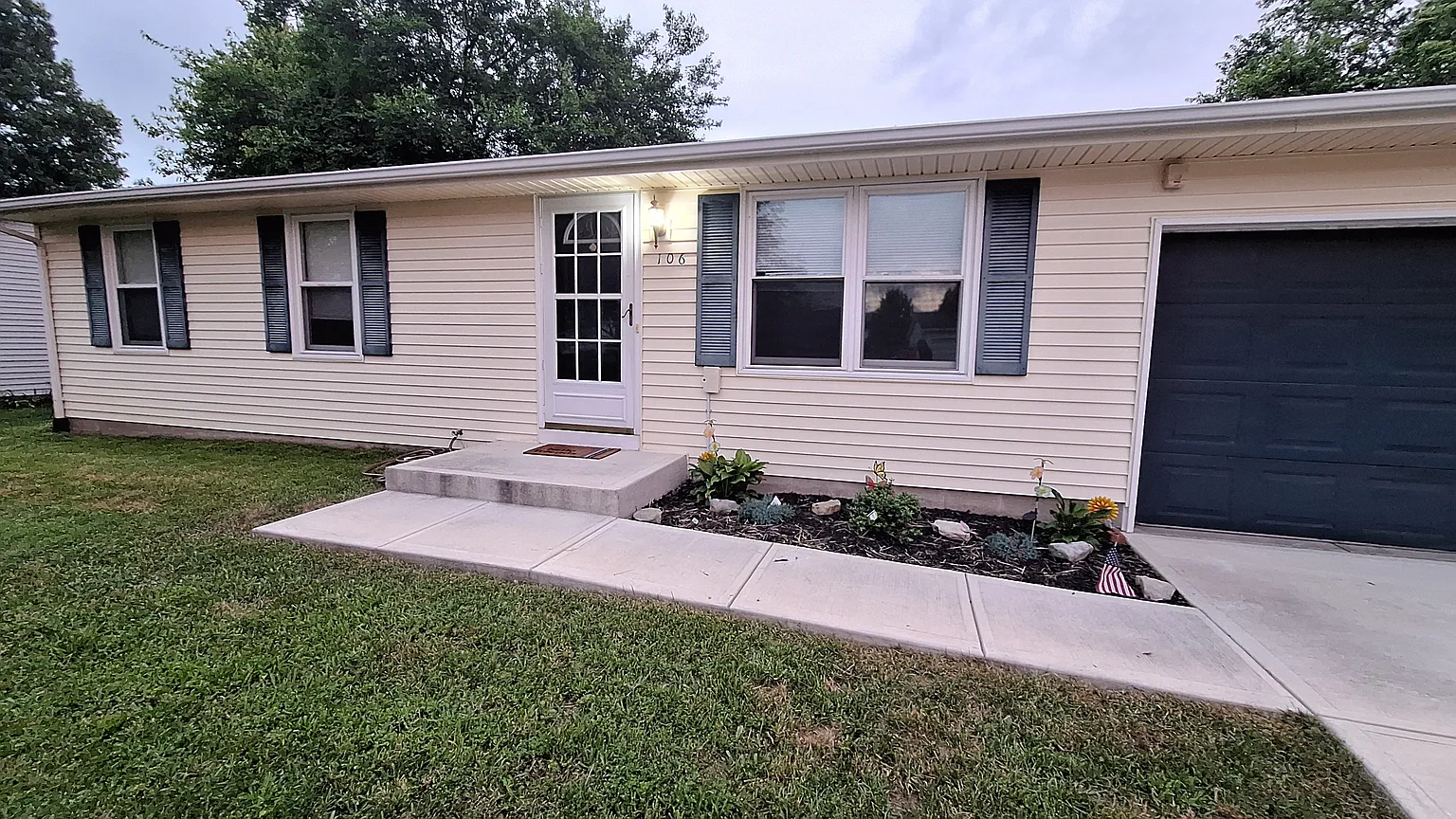 106 Lynnfield Cir photo 1