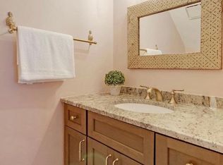 322 Pelican Pl, Mount Pleasant, SC 29464