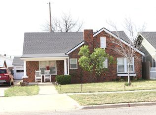 1203 W 11th St, Plainview, TX 79072