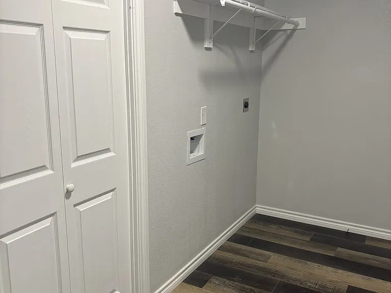 5609 Fernander Dr — Photo 24