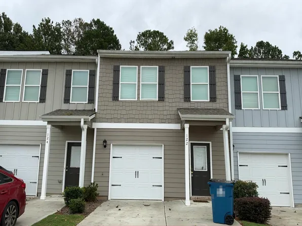 122 Village Green Dr, Adairsville, GA 30103