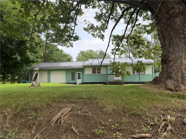 6727 Girdle Rd, West Farmington, OH 44491