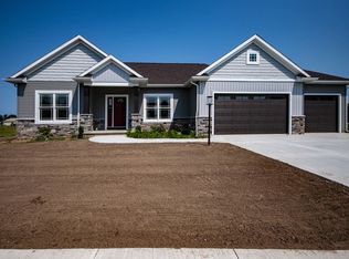 825 Ridgeview Dr, Goshen, IN 46526