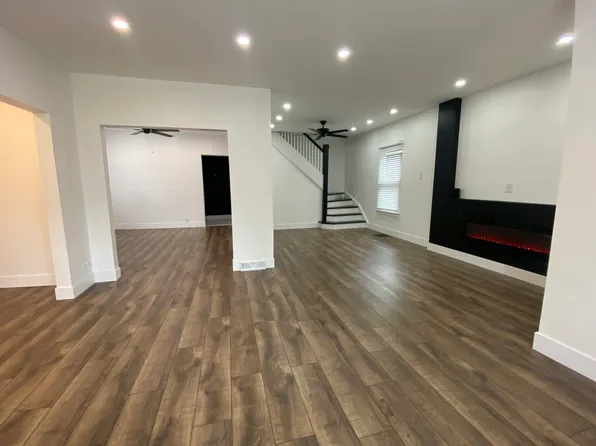 411 W 116th St, Chicago, IL 60628