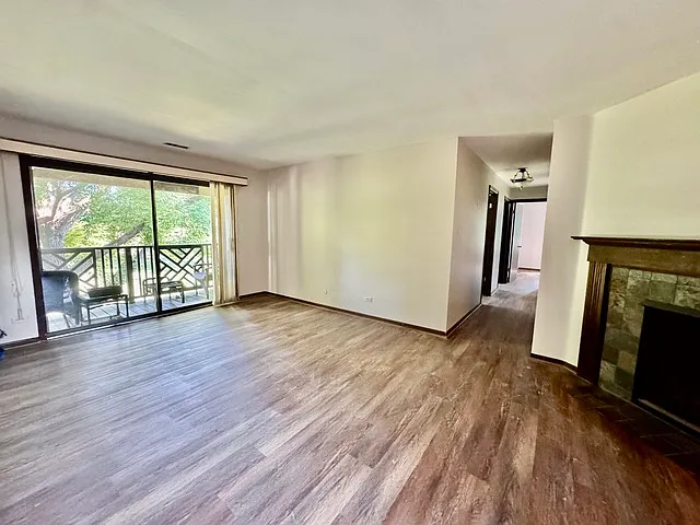 3 bed, 1311 sqft, $2,400 — Photo 4