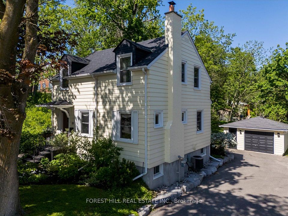 1st image of 131 Toronto St