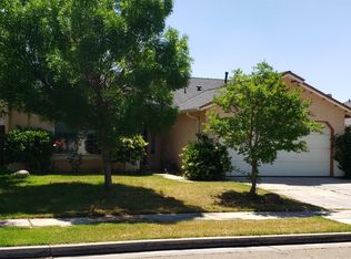 681 Gloria Ave, Sanger, CA 93657
