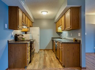 5641 SW Foxcroft Cir S APT 204, Topeka, KS 66614