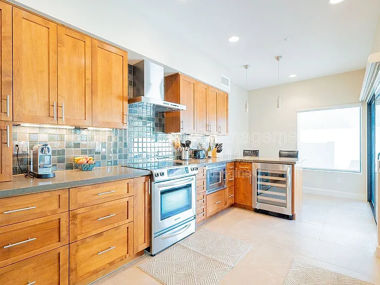 10640 E Vogel Ave — Photo 6