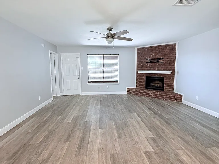 1817 Corpus Ave — Photo 1