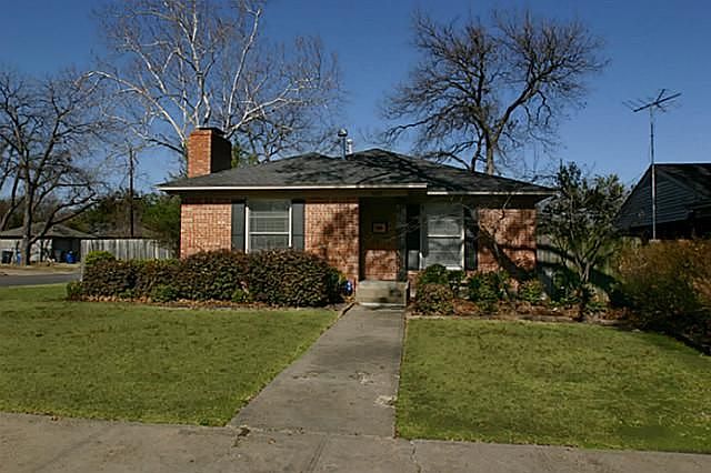 1st image of 552 Aqua Dr