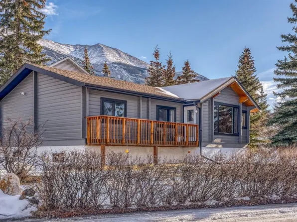 327 S Silvertip Close, Canmore, AB T1W 1B6