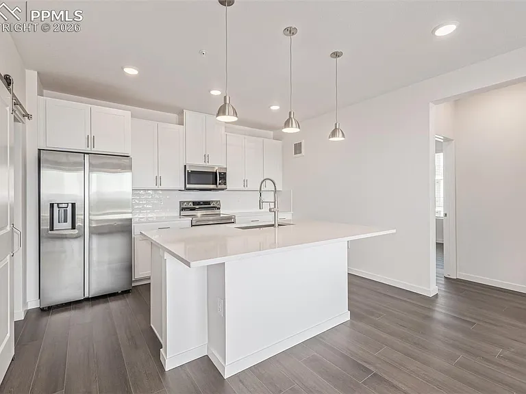 2252 Arikaree Hts #303 — Photo 9