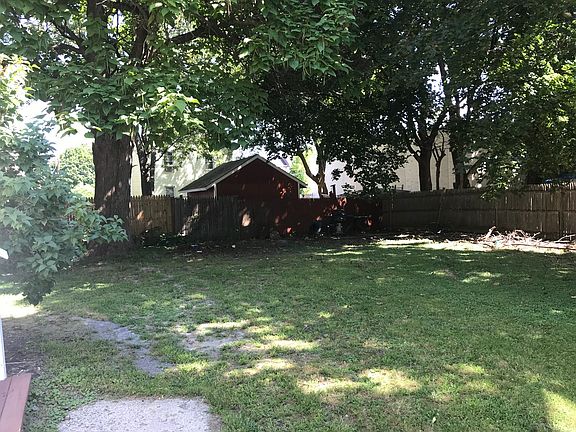 2nd image of 23 Speirs St #2
