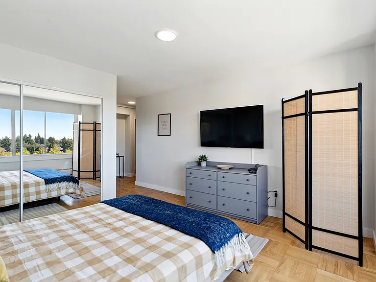 5976 Tisdall St #705 — Photo 20