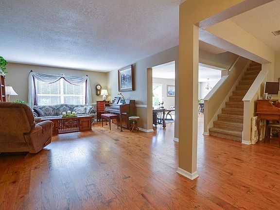 2nd image of 966 Woodson Hammock Cir