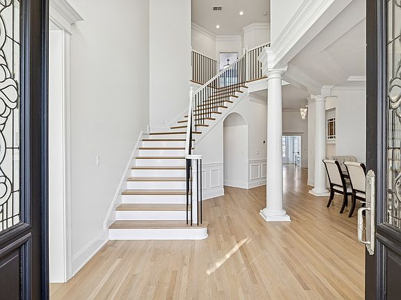 4th image of 9572 Hampton Reserve Dr