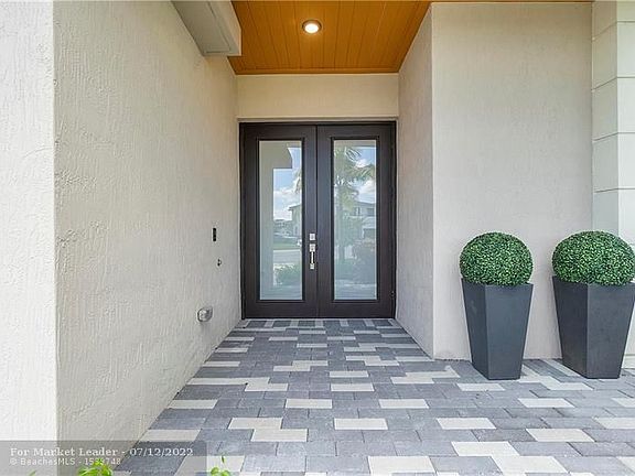 5th image of 8680 Prospect Ln