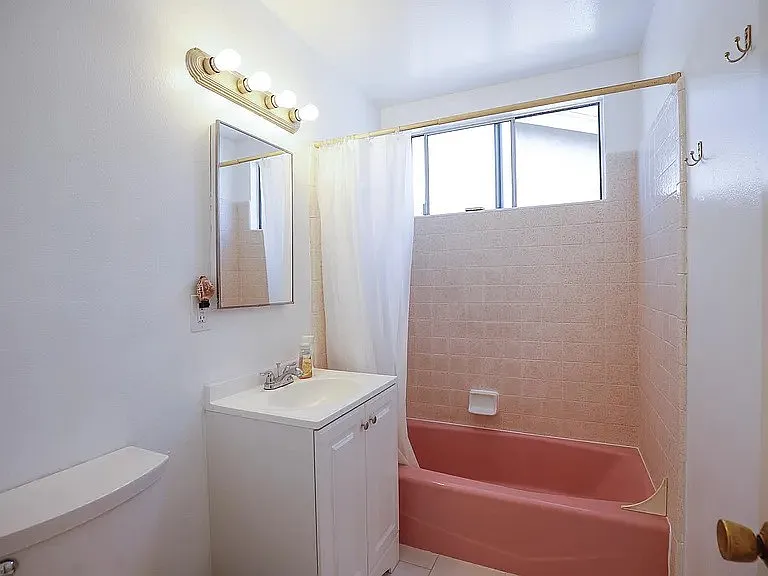 21439 Wardham Ave — Photo 11