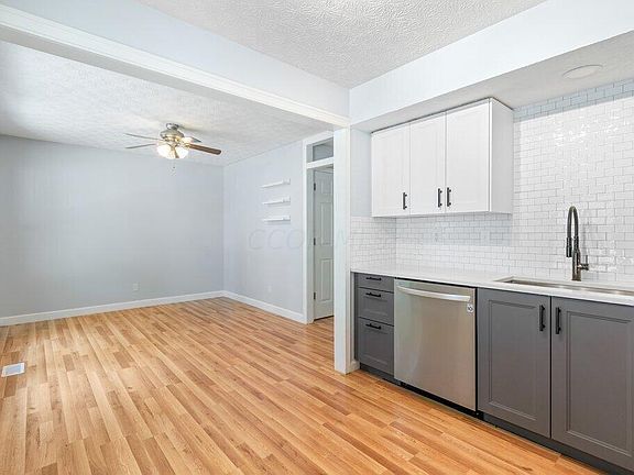 5th image of 346 Halsbury Cir