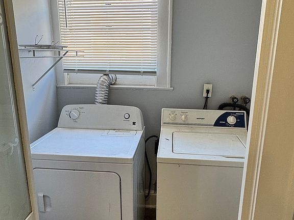 5th image of 2619 Forbes St #2619