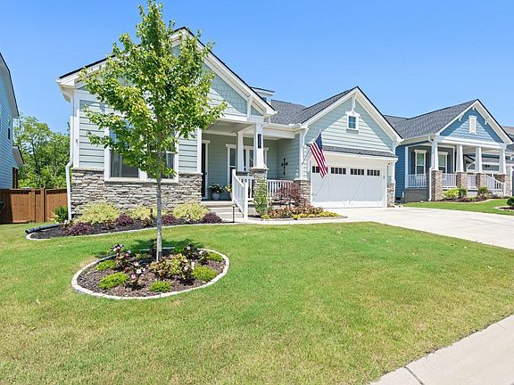 4th image of 309 Devere Dr