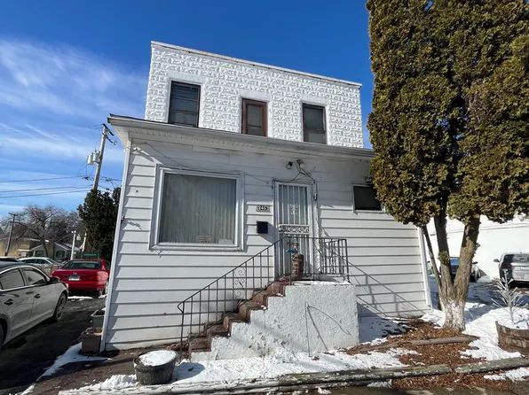 846 S Genesee St, Waukegan, IL 60085