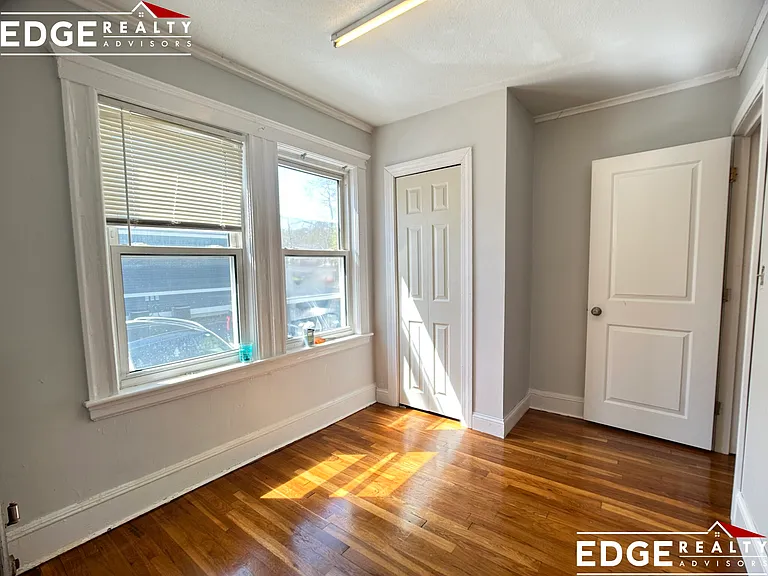 82 Beechcroft St #1 — Photo 5