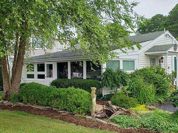 4th image of 336 Seaview Dr