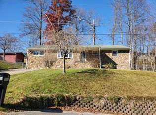1511 Oak Forest Rd, Oak Hill, WV 25901