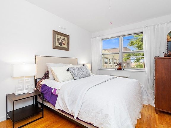 4th image of 216 Columbia St APT 3A