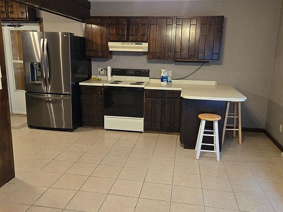3rd image of 806 N Market St