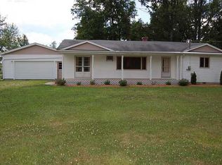 19372 Blosser Rd, Defiance, OH 43512