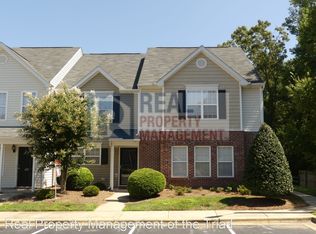 102 Breezeway Ln, Greensboro, NC 27405