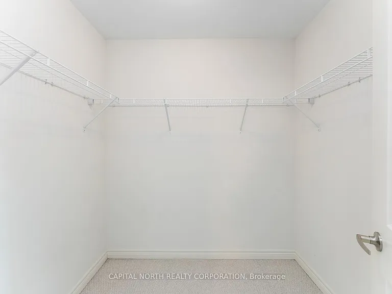 84 Fortis Cres — Photo 24
