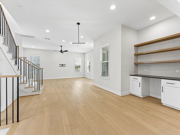 5th image of 2204 Lou Ellen Ln #C