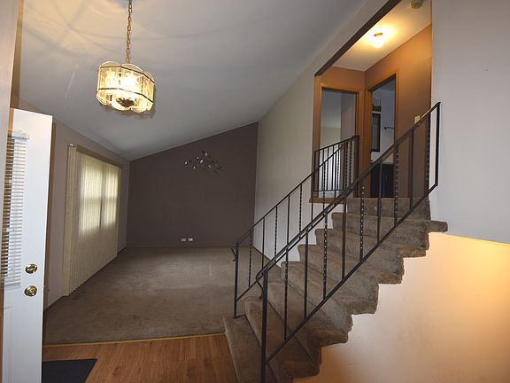 5th image of 259 Joseph St