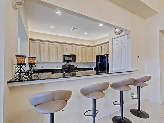 3rd image of 685 Pacific Grove Dr Unit 3